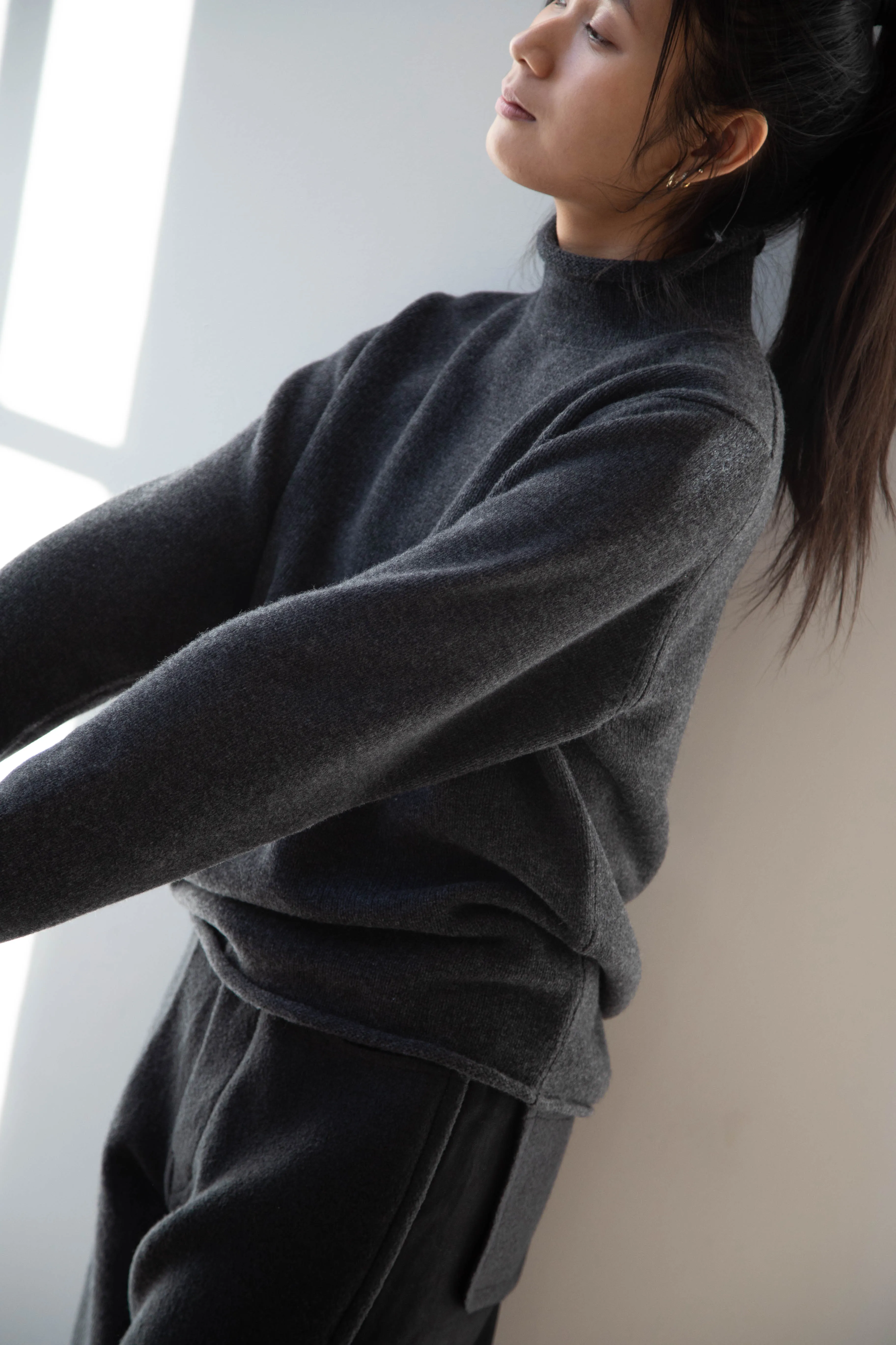 Evan Kinori | Rollneck Sweater in Charcoal