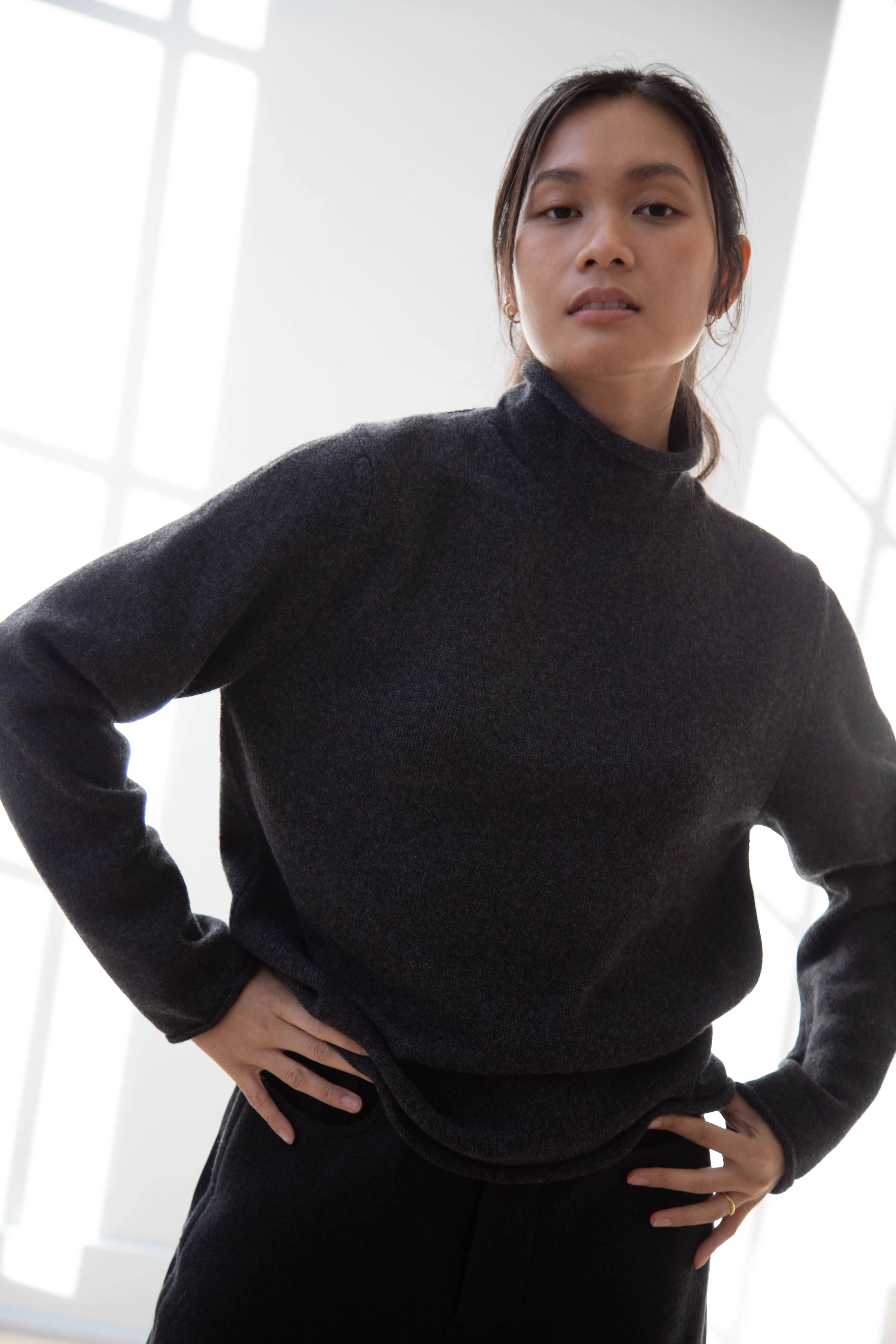 Evan Kinori | Rollneck Sweater in Charcoal