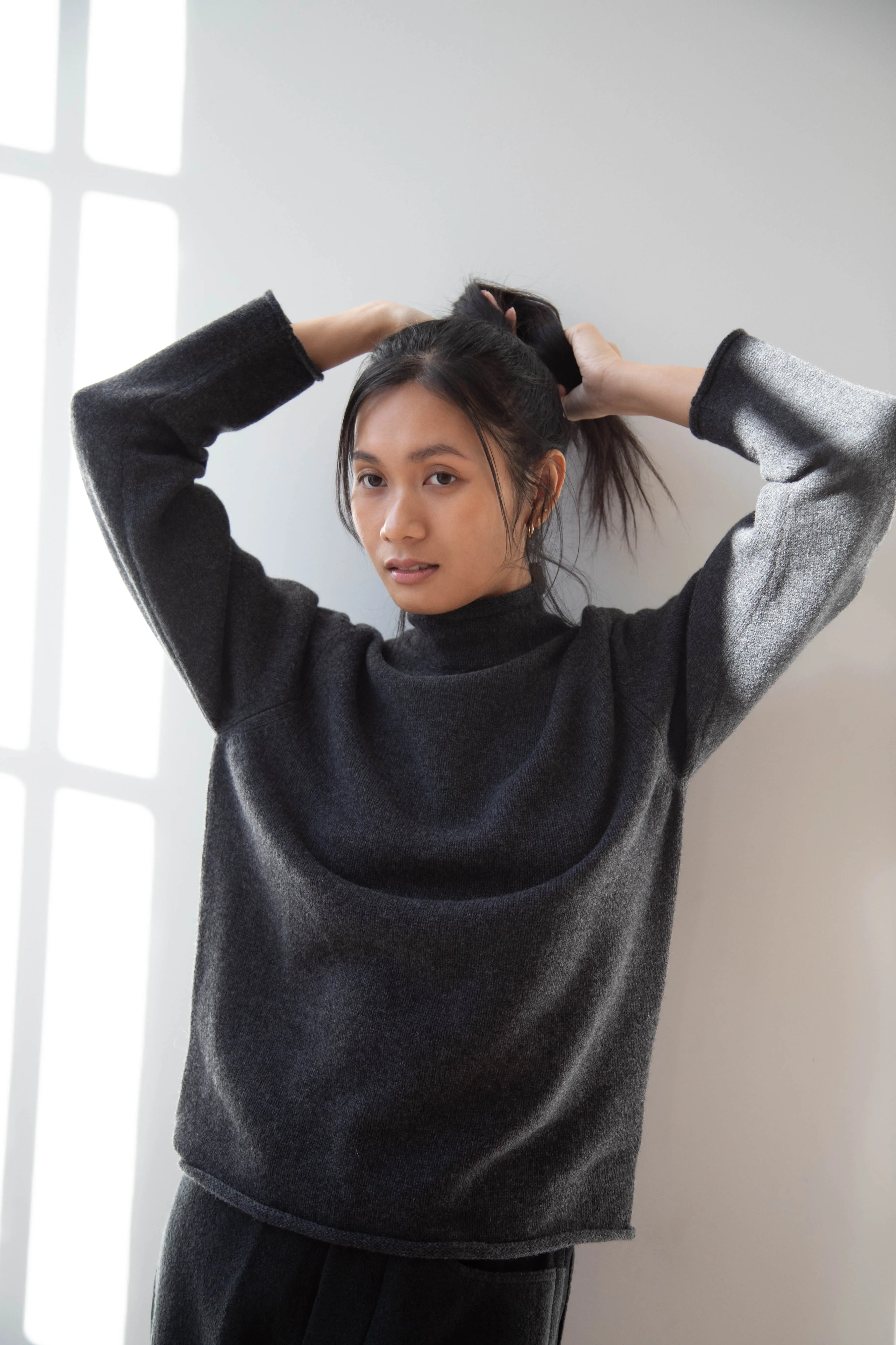 Evan Kinori | Rollneck Sweater in Charcoal