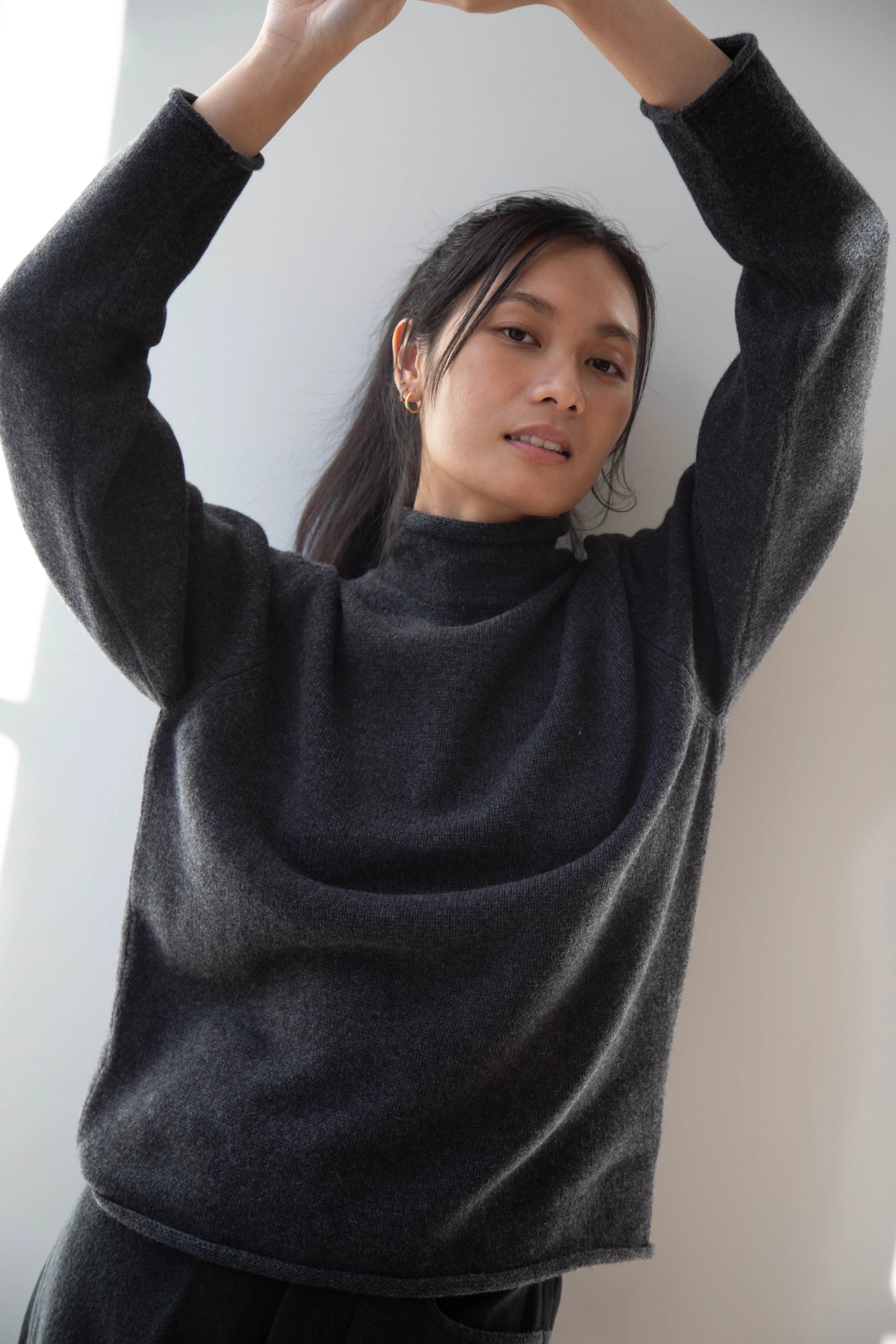 Evan Kinori | Rollneck Sweater in Charcoal