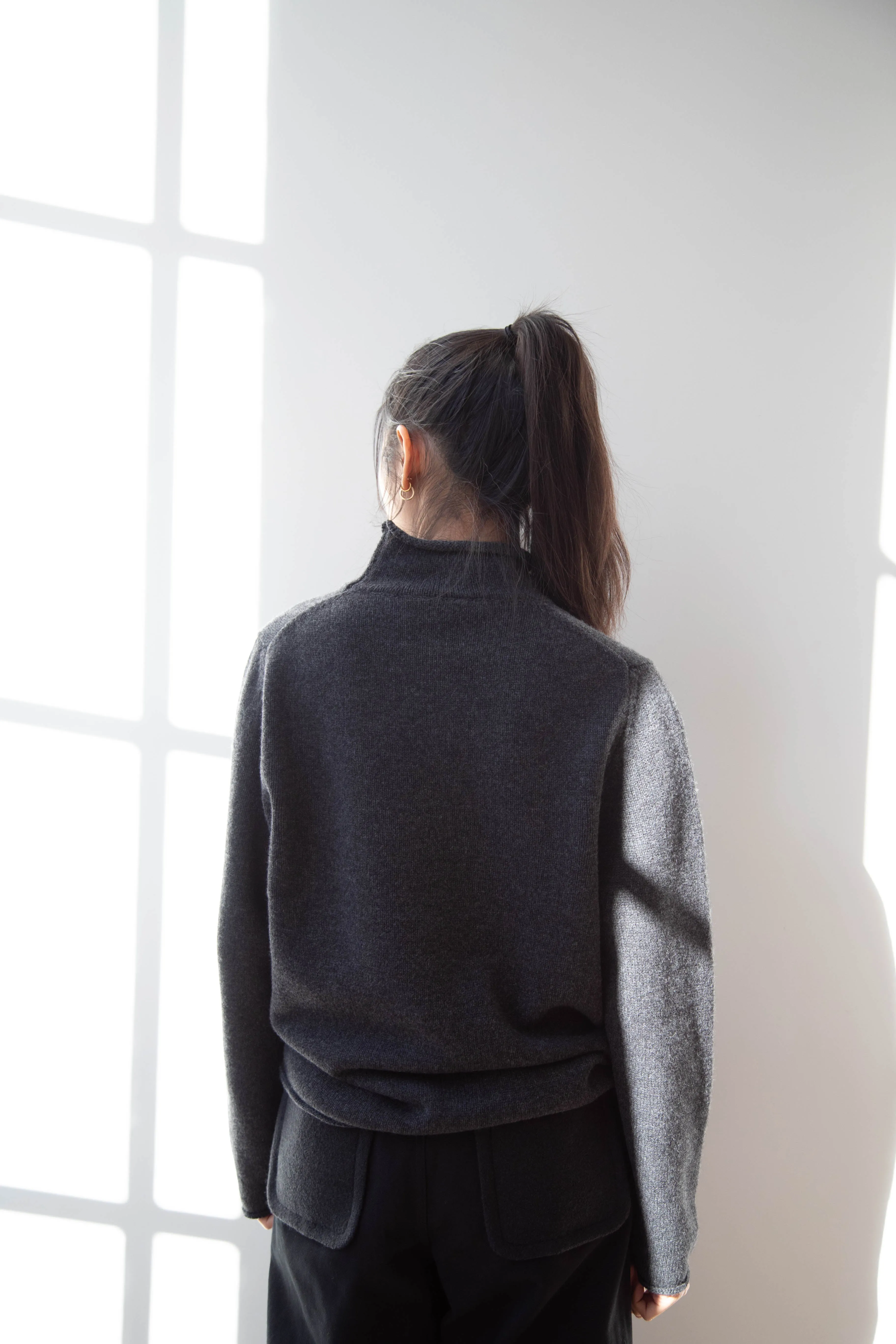 Evan Kinori | Rollneck Sweater in Charcoal