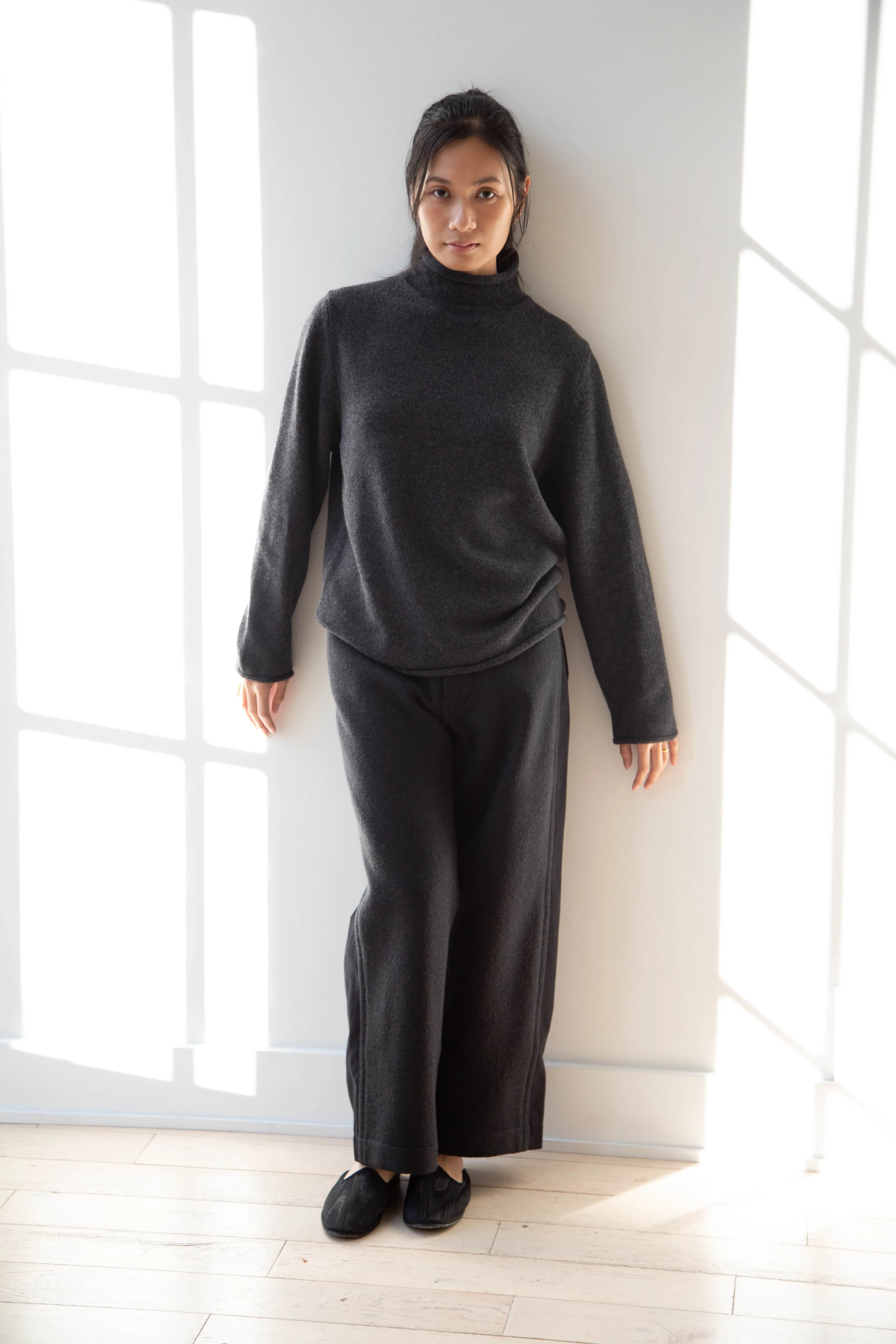 Evan Kinori | Rollneck Sweater in Charcoal