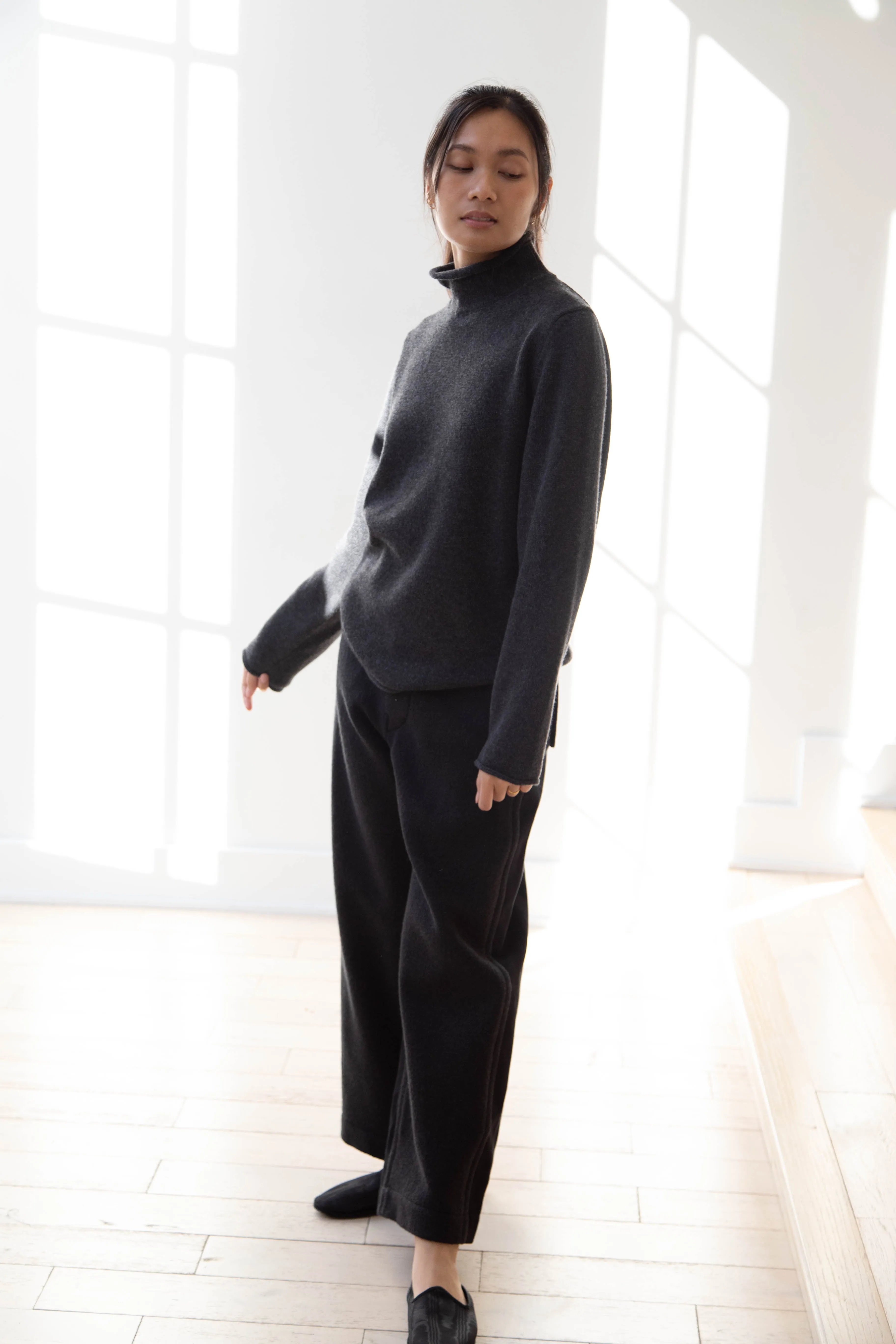 Evan Kinori | Rollneck Sweater in Charcoal