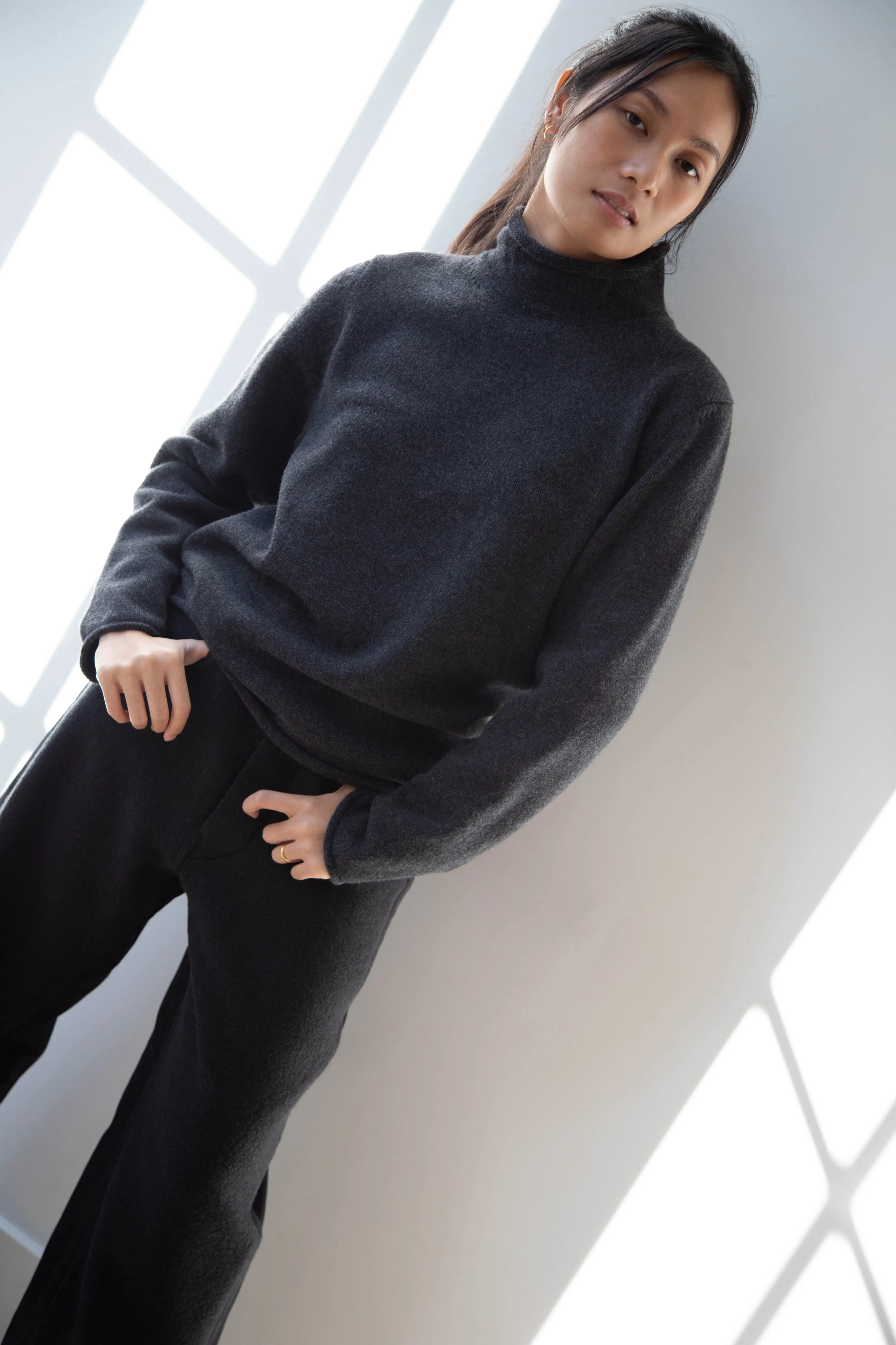 Evan Kinori | Rollneck Sweater in Charcoal