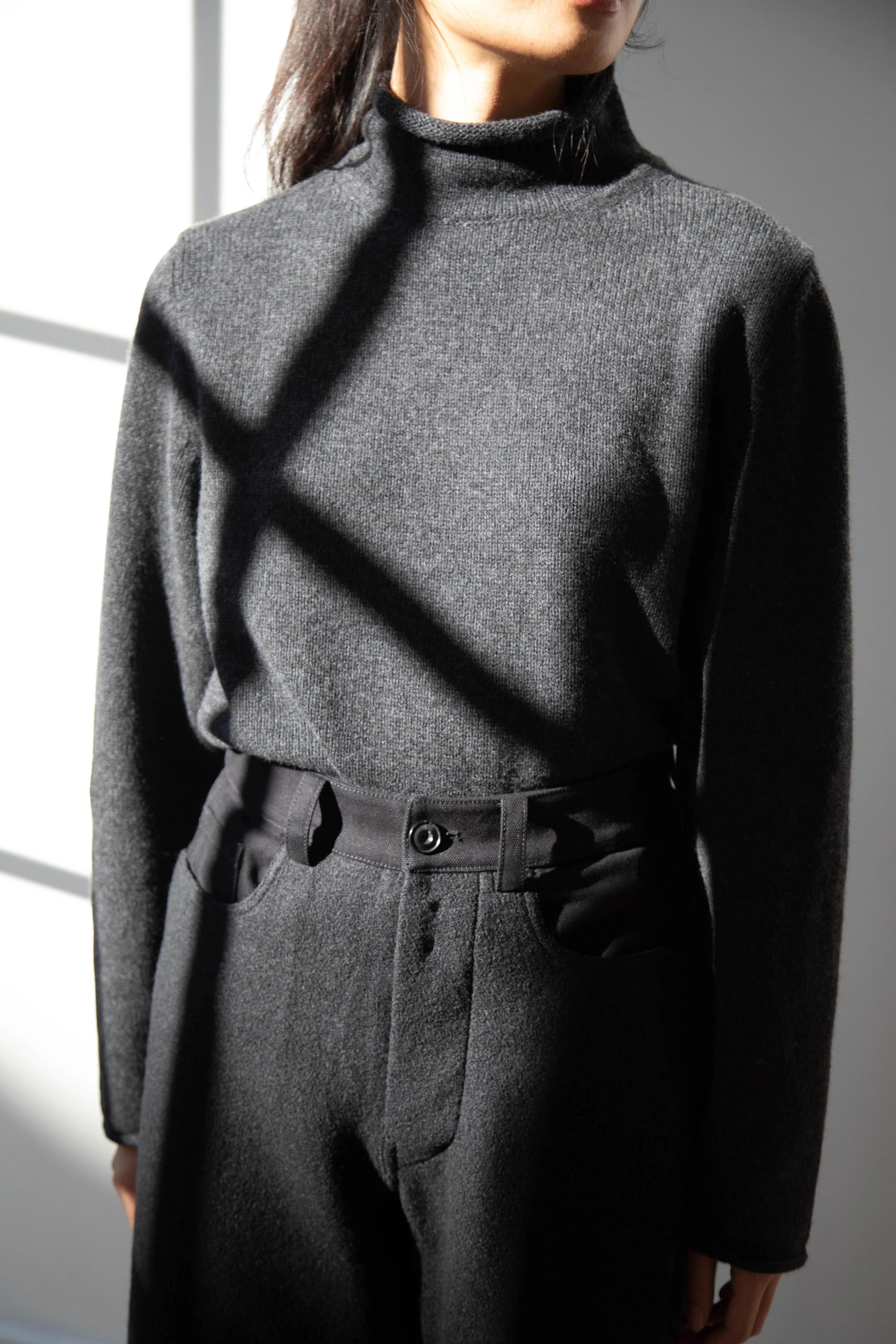 Evan Kinori | Rollneck Sweater in Charcoal