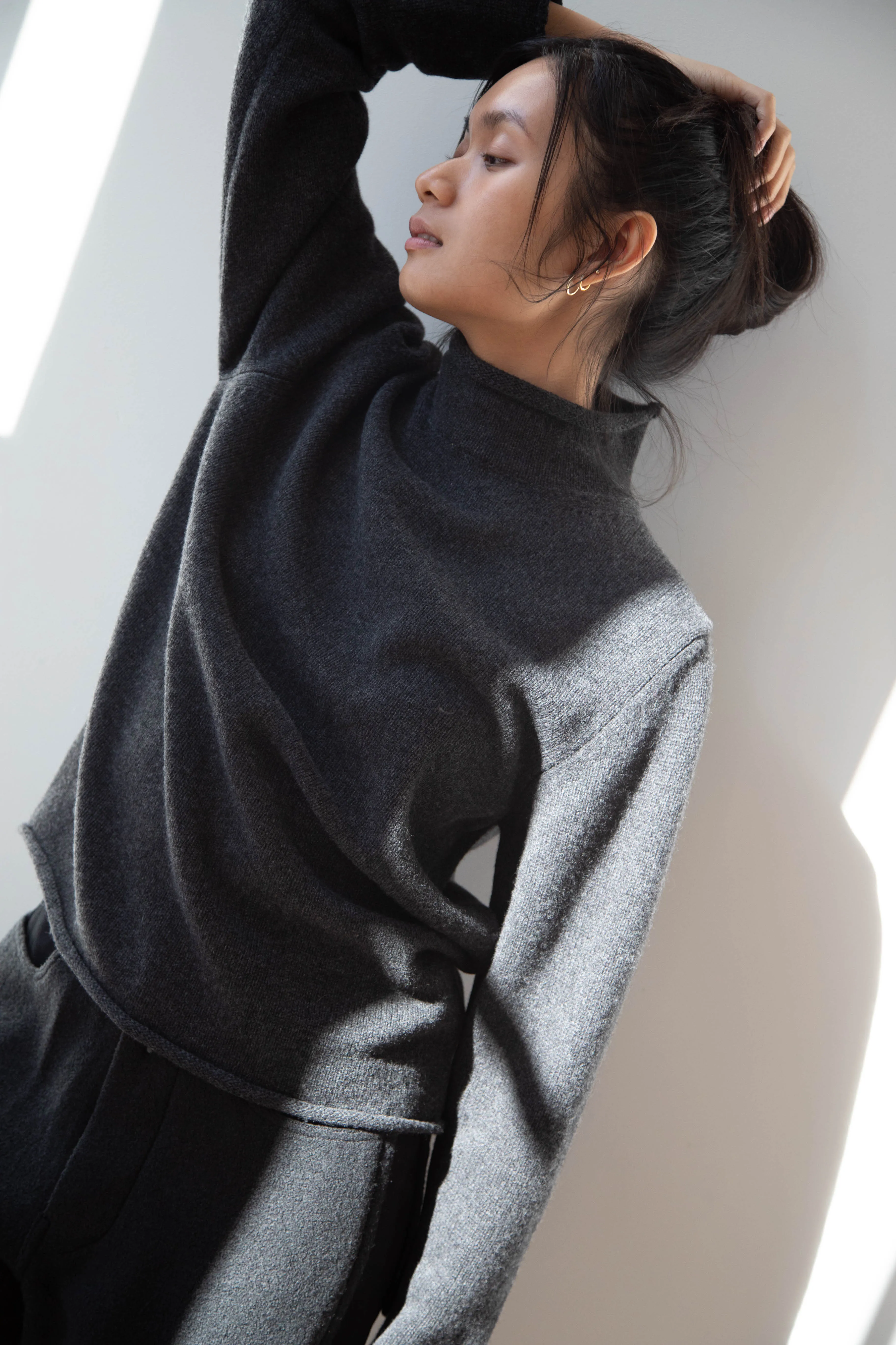 Evan Kinori | Rollneck Sweater in Charcoal