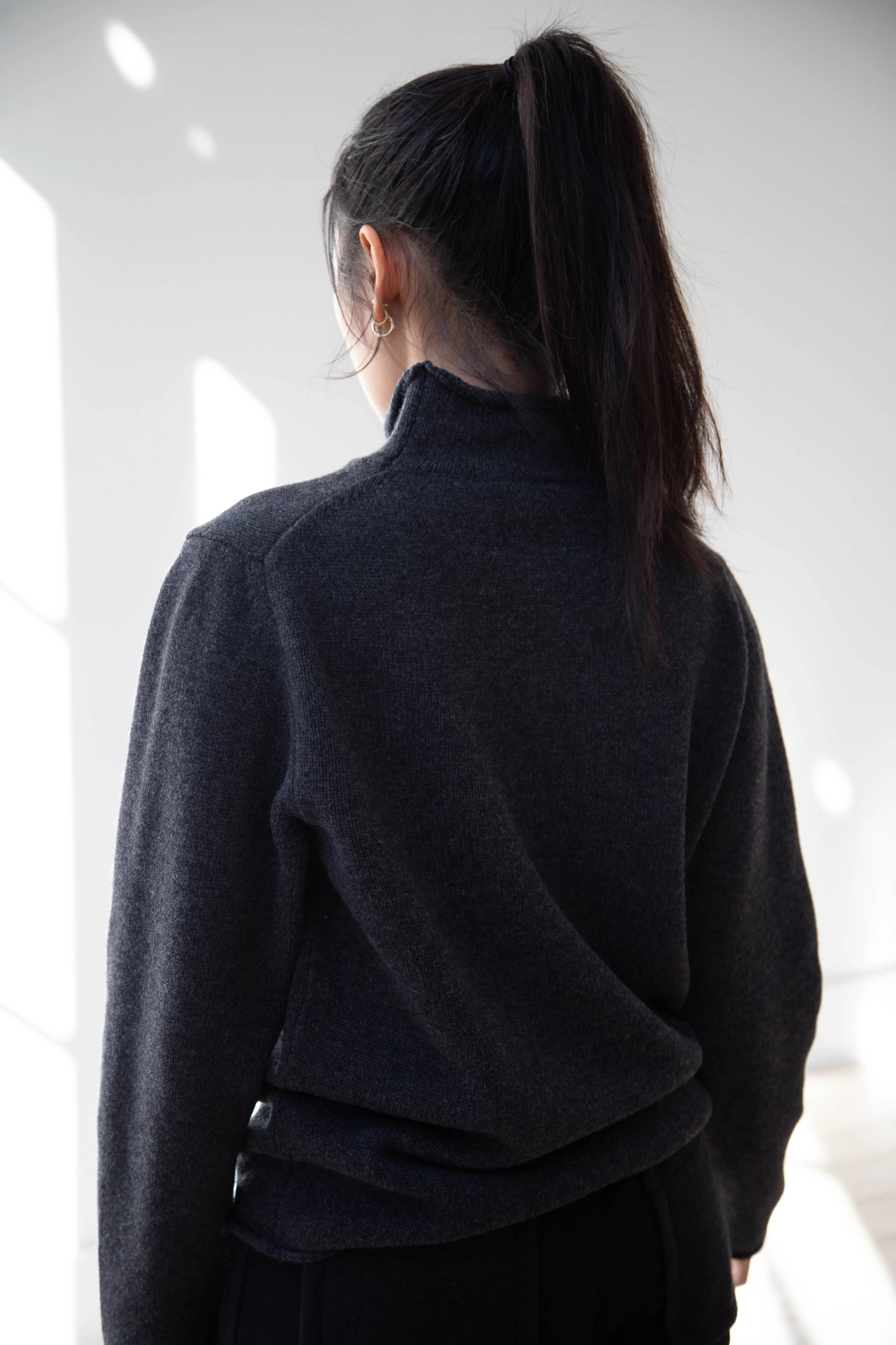 Evan Kinori | Rollneck Sweater in Charcoal