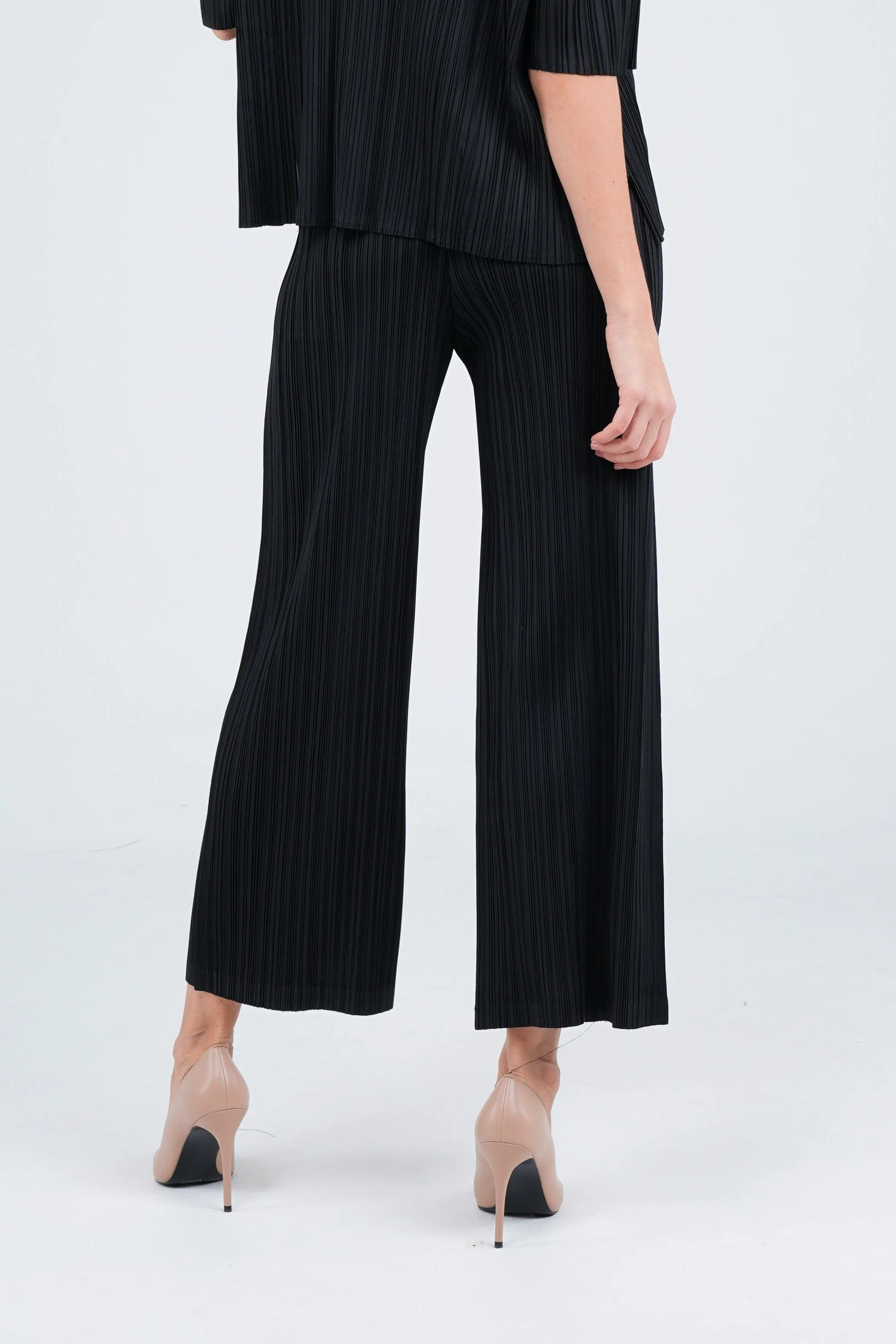 Petra Straight-Cut Pleated Pants